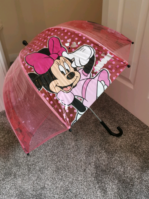 minnie mouse table and chairs with umbrella